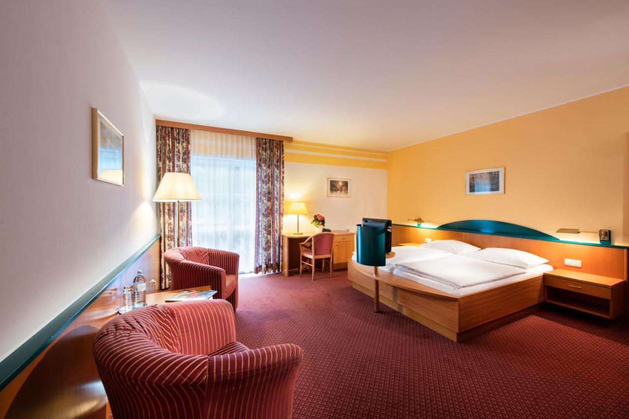 Parkhotel Zur Klause Бад Хол Екстериор снимка