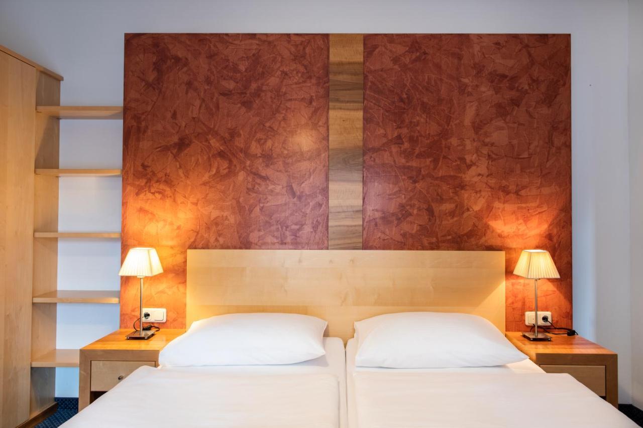 Parkhotel Zur Klause Бад Хол Екстериор снимка