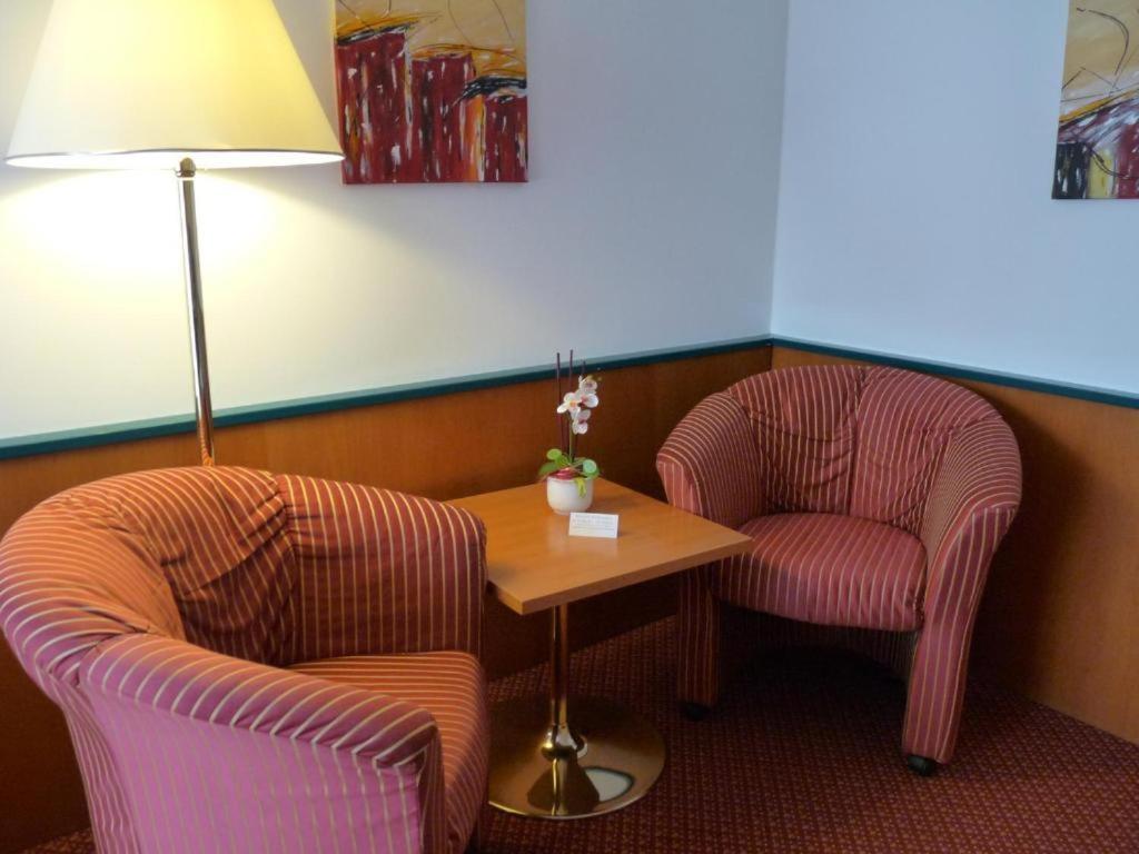 Parkhotel Zur Klause Бад Хол Екстериор снимка