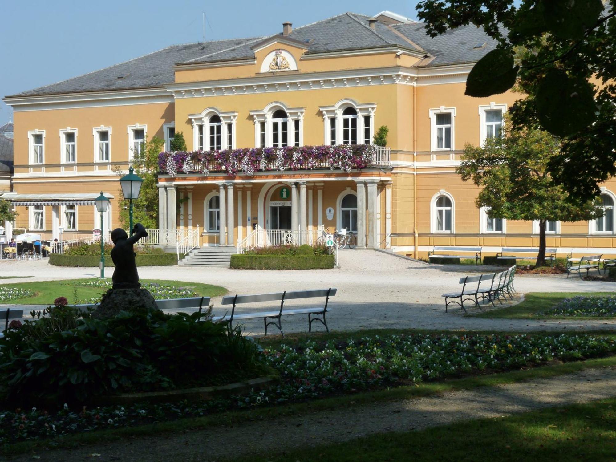 Parkhotel Zur Klause Бад Хол Екстериор снимка